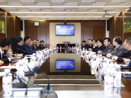 深圳鼎博集团和湖北宜化集团签署投资相助协议